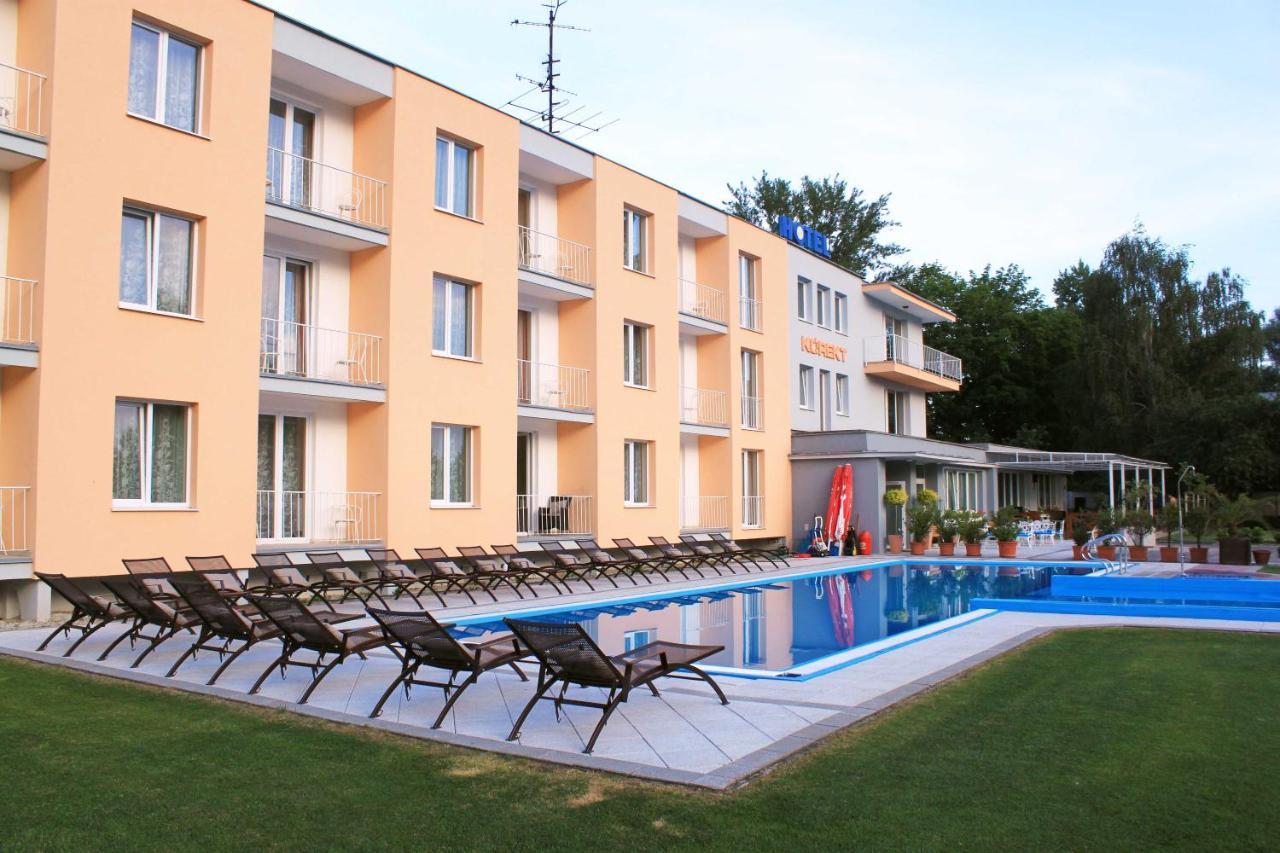 Hotel KOREKT Piest'any Buitenkant foto